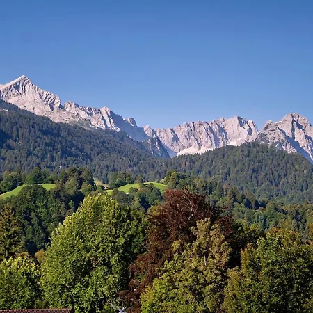 Alpin Kanker Suites 2 شقة